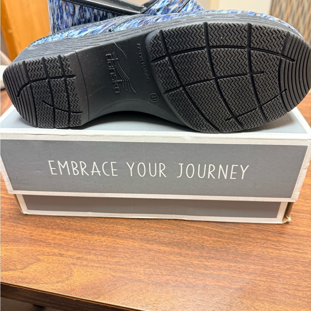 Dansko Nursing clog - Picture 6 of 9